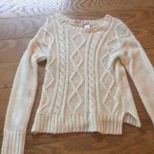 White Sweater **MUST GO!**